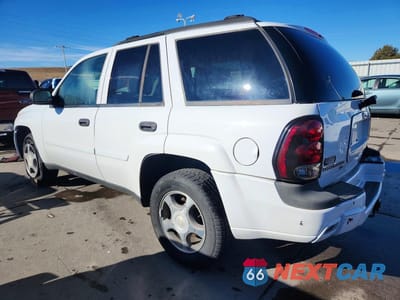 Drugie zdjęcie samochodu z przodu: 2007 CHEVROLET TRAILBLAZER LS VIN:1GNDT13S872163030 - miniatura