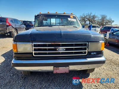 Piąte zdjęcie samochodu w środku: 1989 FORD F350 VIN:2FTJW35G8KCB04077 - miniatura