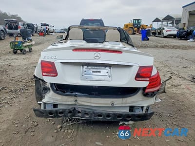 Zdjęcie 6 z 12 samochodu: 2014 MERCEDES-BENZ E 350 VIN:WDDKK5KF7EF249763 - miniatura