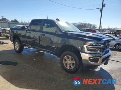 Czwarte zdjęcie samochodu z boku: 2026 RAM 2500 BIG HORN VIN:3C6UR5DJ1TG199297 - miniatura