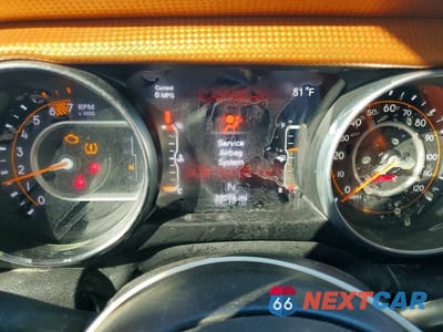 Zdjęcie 9 z 12 samochodu: 2023 JEEP WRANGLER SAHARA VIN:1C4HJXEG7PW600018 - miniatura