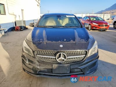 Piąte zdjęcie samochodu w środku: 2014 MERCEDES-BENZ CLA 250 VIN:WDDSJ4EBXEN063601 - miniatura