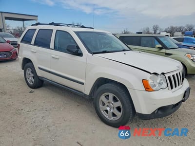 Czwarte zdjęcie samochodu z boku: 2008 JEEP GRAND CHEROKEE LAREDO VIN:1J8HS48N98C124467 - miniatura