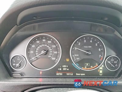 Zdjęcie 9 z 11 samochodu: 2016 BMW 320 XI VIN:WBA8E5G50GNU20113 - miniatura