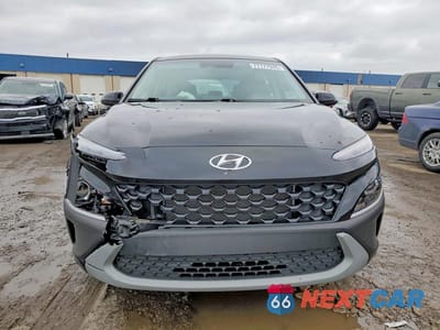Piąte zdjęcie samochodu w środku: 2023 HYUNDAI KONA SE VIN:KM8K2CAB9PU058353 - miniatura