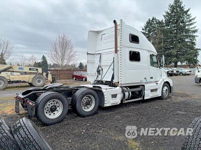 Czwarte zdjęcie samochodu z boku: 2016 VOLV VN VNL - TRUCKS TRUCK CAB AND CHASSIS VIN:4V4NC9EJ0GN931991 - miniatura