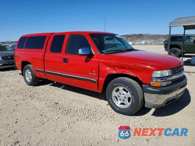 Czwarte zdjęcie samochodu z boku: 1999 CHEVROLET SILVERADO C1500 VIN:2GCEC19T0X1163035 - miniatura
