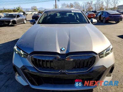 Piąte zdjęcie samochodu w środku: 2026 BMW 530 I VIN:WBA43FJ03TCW78333 - miniatura