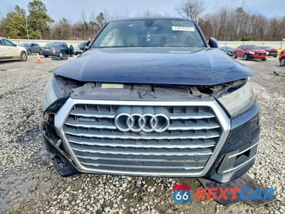 Piąte zdjęcie samochodu w środku: 2017 AUDI Q7 PREMIUM PLUS VIN:WA1LAAF74HD015040 - miniatura