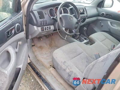 Zdjęcie 8 z 12 samochodu: 2006 TOYOTA TACOMA VIN:5TEPX42N56Z217949 - miniatura