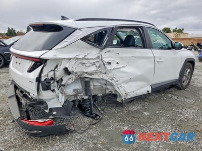 Trzecie zdjęcie samochodu z tyłu: 2023 HYUNDAI TUCSON SEL VIN:5NMJBCAE8PH288600 - miniatura