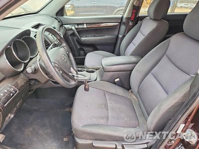 Zdjęcie 7 z 12 samochodu: 2011 KIA SORENTO BASE VIN:5XYKT4A23BG146283 - miniatura