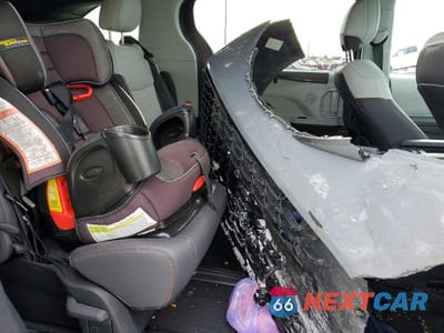 Zdjęcie 11 z 13 samochodu: 2023 TOYOTA SIENNA XSE VIN:5TDDSKFC4PS078507 - miniatura