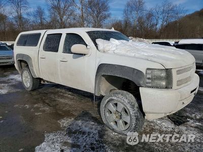 Czwarte zdjęcie samochodu z boku: 2010 CHEVROLET SILVERADO K1500 LT VIN:3GCRKSE31AG241711 - miniatura