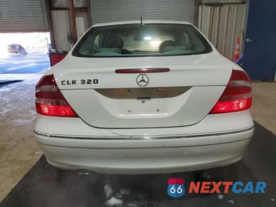 Zdjęcie 6 z 12 samochodu: 2004 MERCEDES-BENZ CLK 320C VIN:WDBTJ65J64F106288 - miniatura