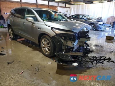 Czwarte zdjęcie samochodu z boku: 2023 BUICK ENCLAVE ESSENCE VIN:5GAEVAKW2PJ185429 - miniatura