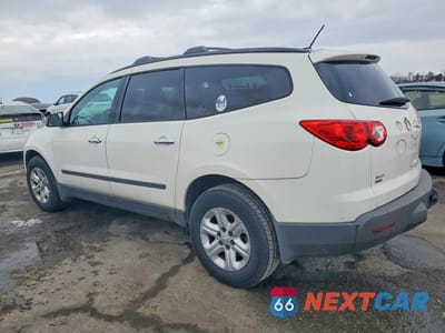 Drugie zdjęcie samochodu z przodu: 2012 CHEVROLET TRAVERSE LS VIN:1GNKVEED9CJ422986 - miniatura