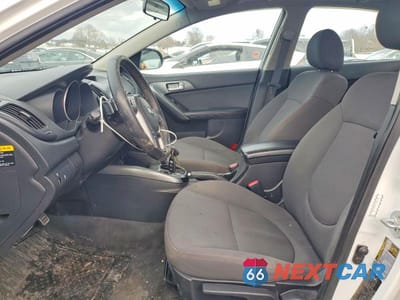 Zdjęcie 7 z 11 samochodu: 2012 KIA FORTE SX VIN:KNAFW4A32C5497355 - miniatura