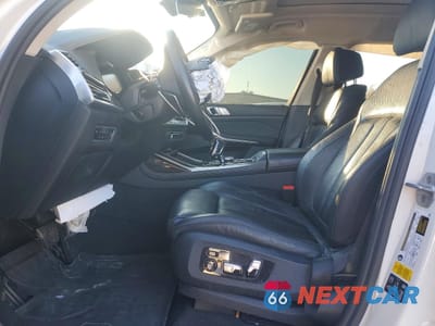 Zdjęcie 7 z 13 samochodu: 2021 BMW X7 XDRIVE40I VIN:5UXCW2C00M9E47112 - miniatura
