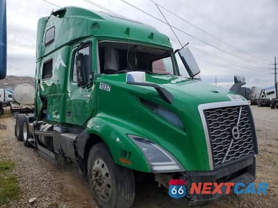 2019 VOLVO VN VNL 4V4NC9EH3KN211185 - główne zdjęcie licytacji z USA - miniatura