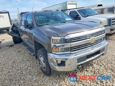 Czwarte zdjęcie samochodu z boku: 2015 CHEVROLET SILVERADO K3500 LTZ VIN:1GC4K0C8XFF140348 - miniatura