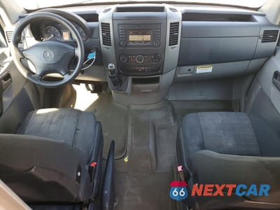 Zdjęcie 8 z 13 samochodu: 2018 MERCEDES-BENZ SPRINTER 2500 VIN:WD3PE7CD4JP631084 - miniatura