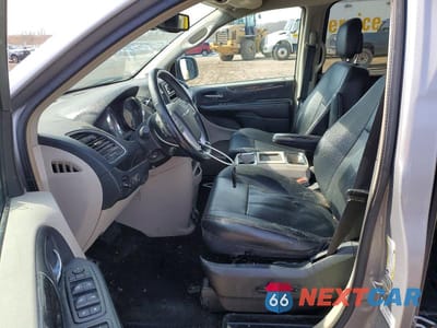 Zdjęcie 7 z 13 samochodu: 2014 CHRYSLER TOWN & COUNTRY TOURING L VIN:2C4RC1CG9ER133379 - miniatura