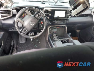 Zdjęcie 8 z 11 samochodu: 2024 TOYOTA TUNDRA SR5 VIN:5TFLA5EC2RX035797 - miniatura