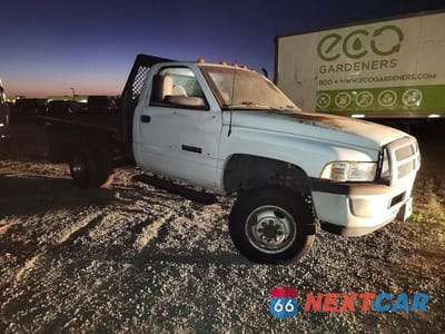 Czwarte zdjęcie samochodu z boku: 1998 DODGE RAM 3500 VIN:3B6MC36D2WM208105 - miniatura