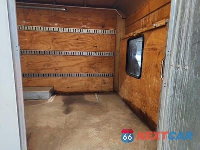 Zdjęcie 11 z 13 samochodu: 2011 FORD E350 BOX TRUCK VIN:1FDSE3FL7BDB21158 - miniatura