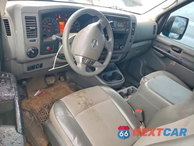 Zdjęcie 8 z 13 samochodu: 2019 NISSAN NV 2500 UTILITY / SERVICE VAN VIN:1N6BF0LY7KN807529 - miniatura