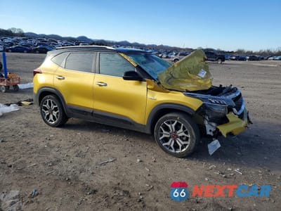 Czwarte zdjęcie samochodu z boku: 2021 KIA SELTOS SX VIN:KNDETCA23M7064450 - miniatura