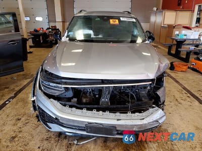 Piąte zdjęcie samochodu w środku: 2022 VOLKSWAGEN TIGUAN SE R-LINE BLACK VIN:3VV8B7AX8NM062821 - miniatura