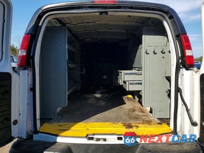 Zdjęcie 10 z 13 samochodu: 2021 CHEVROLET EXPRESS 2500 CARGO ** CLN TITLE * PRI FLEET ** VIN:1GCWGAFP4M1175481 - miniatura
