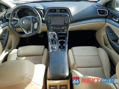Zdjęcie 8 z 12 samochodu: 2017 NISSAN MAXIMA 3.5S VIN:1N4AA6AP9HC384893 - miniatura