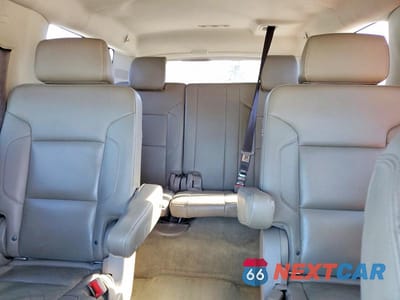 Zdjęcie 10 z 13 samochodu: 2018 CHEVROLET SUBURBAN K1500 LT VIN:1GNSKHKC0JR214760 - miniatura