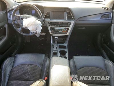 Zdjęcie 8 z 12 samochodu: 2017 HYUNDAI SONATA SPORT VIN:5NPE34AF7HH522033 - miniatura