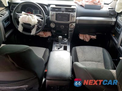 Zdjęcie 8 z 13 samochodu: 2019 TOYOTA 4RUNNER VIN:JTEBU5JR0K5645711 - miniatura