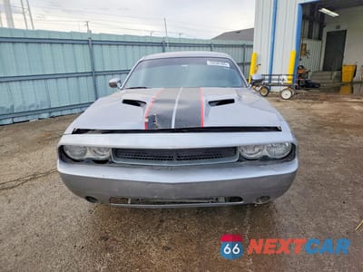 Piąte zdjęcie samochodu w środku: 2013 DODGE CHALLENGER SXT VIN:2C3CDYAG5DH611255 - miniatura