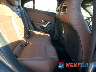 Zdjęcie 10 z 11 samochodu: 2023 MERCEDES-BENZ CLA 250 4MATIC VIN:W1K5J4HBXPN347483 - miniatura