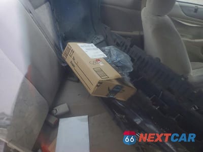 Zdjęcie 10 z 11 samochodu: 2001 HONDA CIVIC BASE VIN:1HGEM22951L076512 - miniatura