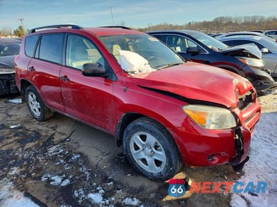 Czwarte zdjęcie samochodu z boku: 2006 TOYOTA RAV4 BASE VIN:JTMBK33V465004804 - miniatura