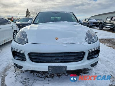 Piąte zdjęcie samochodu w środku: 2017 PORSCHE CAYENNE VIN:WP1AA2A25HKA90144 - miniatura