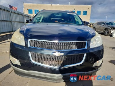 Piąte zdjęcie samochodu w środku: 2010 CHEVROLET TRAVERSE LT VIN:1GNLVFED2AS122627 - miniatura