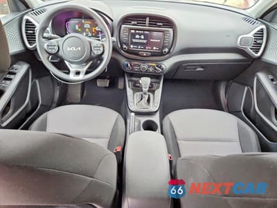 Zdjęcie 8 z 13 samochodu: 2024 KIA SOUL LX VIN:KNDJ23AU2R7915471 - miniatura