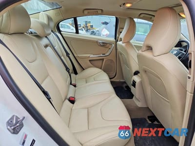 Zdjęcie 10 z 11 samochodu: 2014 VOLVO S60 T5 VIN:YV1612FS0E2286532 - miniatura