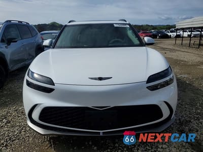 Piąte zdjęcie samochodu w środku: 2025 GENESIS GV60 STANDARD VIN:KMUKB4SA5SU028823 - miniatura