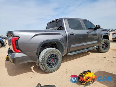 Trzecie zdjęcie samochodu z tyłu: 2024 TOYOTA TUNDRA TRD PRO HV VIN:5TFPC5DB2RX040907 - miniatura