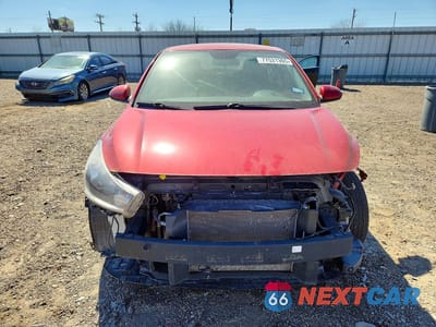 Piąte zdjęcie samochodu w środku: 2022 KIA RIO LX VIN:3KPA24AD7NE448919 - miniatura