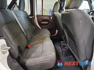 Zdjęcie 10 z 11 samochodu: 2020 JEEP WRANGLER UNLIMITED SPORT VIN:1C4HJXDG7LW190798 - miniatura